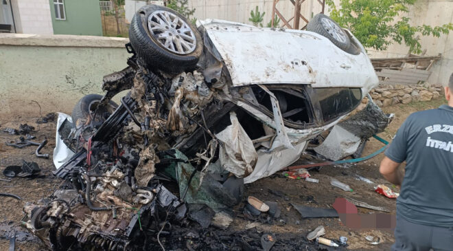 Erzurum’da yaşanan trafik kazasında, 5 metreden düşen bir otomobilde 2’si çocuk 3 kişi hayatını kaybetti, 4 kişi yaralandı.